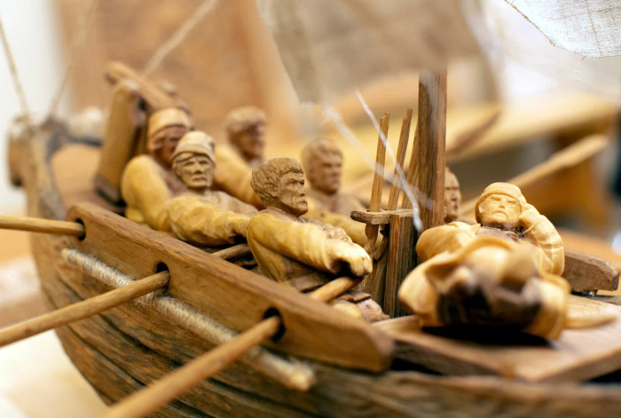 Коллективная выставка работ мастеров резьбы по дереву «Всякая работа мастера хвалит»